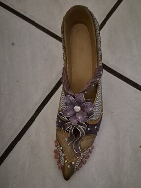 Embellished Purple Floral Pointed-Toe Women’s Flat